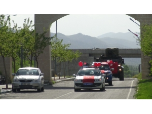 Gercüş’te Konvoylu 23 Nisan Kutlaması