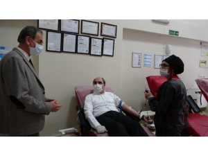 İlim Yayma Cemiyeti Van Şubesinden Kan Bağışı