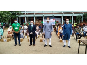 Türkiye’den 3 Bin Bangladeşli Aileye Yardım