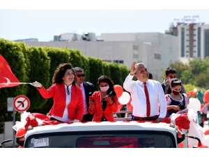 İş Makineli Konvoyla 23 Nisan Coşkusu