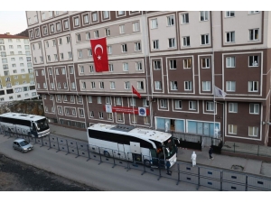 Azerbaycan’daki 184 Türk Zonguldak’a Getirildi