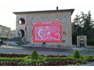 Nevşehir’de Bin Adet Karton İle Dev Türk Bayrağı Oluşturuldu