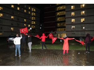 Ağrı’da Karantinaya Alınan Vatandaşlar İstiklal Marşı’nı Okudu