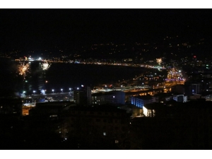 Rize Tek Yürek Oldu, Balkonlarda İstiklal Marşı’nı Okundu