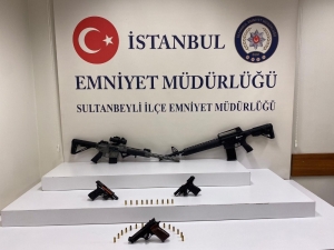 "Silahlı" 23 Nisan Kutlamasına Polis Dur Dedi