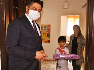 Öğrencilerin Ödülleri Başkan Acar’dan