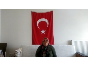 Evlat Nöbetine Gidemeyen Aileler Evlerinde Çocuklarının Yolunu Gözlüyor