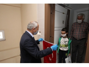 Başkan Büyükgöz’den Gazi Çocuklarına Hediye