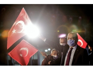 Başkan Böcek 23 Nisan’ı İtfaiyecilerle Birlikte Kutladı