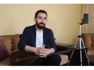 Sanatçı Ve Fenomenler ’Hatıran Yeter’ Şarkısı İle Evde Kal Mesajı Verdi