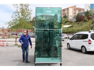 Cam Firması Sağlık Çalışanları İçin ’Steril Triyaj’ Kabini Üretti