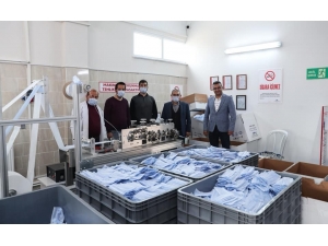 Her Gün 50 Bin Masken