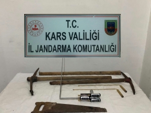 Kars’ta Jandarma Kaçak Kazı Yapanlara Göz Açtırmıyor