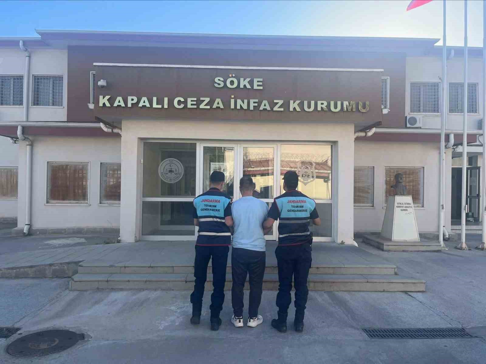 didim-de-9-duzensiz-gocmen-bir-organizator-yakalandi