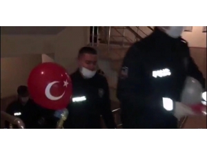 Minik Hamza 155’i Arayarak Türk Bayrağı İstedi