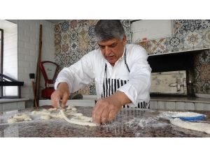 Bir Asırlık Bu Lezzet İçin 11 Ay Bekliyorlar