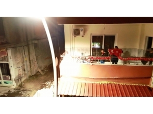 Droneyi Görüp İçeri Kaçan Çocuklar, Türk Bayrağı İle Geri Döndü