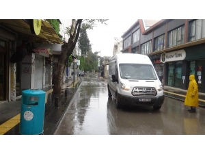 Kilis’liler Yağmur Ve Oruç Nedeniyle Evde Kalıyor