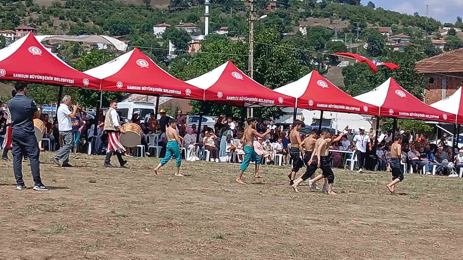 kavak-ta-geleneksel-mahalle-senligine-yogun-ilgi