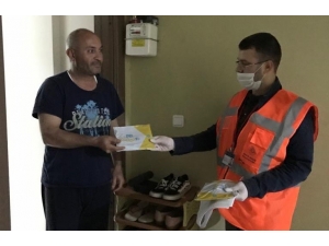 Bingöl’de Maske Dağıtımı