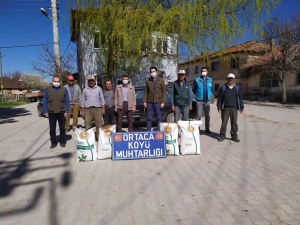 Üreticiye ’’Yonca’’ Tohumu Dağıtıldı