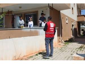 Kızılay Çocukları Unutmadı