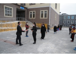 Şırnak’ta İzolasyon Sürecini Tamamlayan 11 Sağlıkçı Göreve Başladı