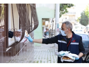 Buca’da İlk İftar İçin 25 Bin Sıcak Ramazan Pidesi