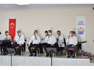 Roman İlahi Grubundan Korona Konseri