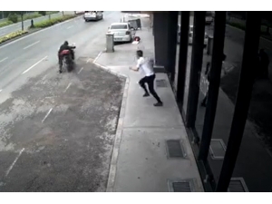 Motosikleti Çalan Hırsıza Meydan Dayağı