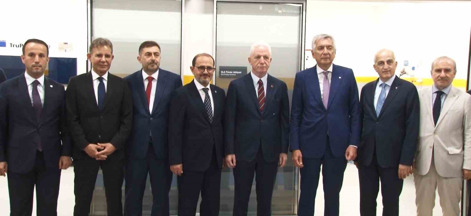 ytu-yildiz-teknopark-ve-iso-dan-yuksek-katma-degerli-uretim-hamlesi-endustriyel-tasarim-ve-prototipleme-merkezi-acildi
