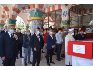 Şehit Oğlunun Cenazesine Sedyeyle Katıldı