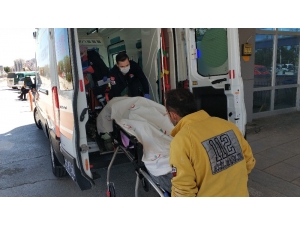 Tarla Sürerken Patpat Makinesi Hastanelik Etti