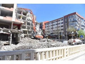 Turan Hançerli, “Avcılar’daki Tüm Yapıların Kimliklerini Tek Tek Hazırladım”