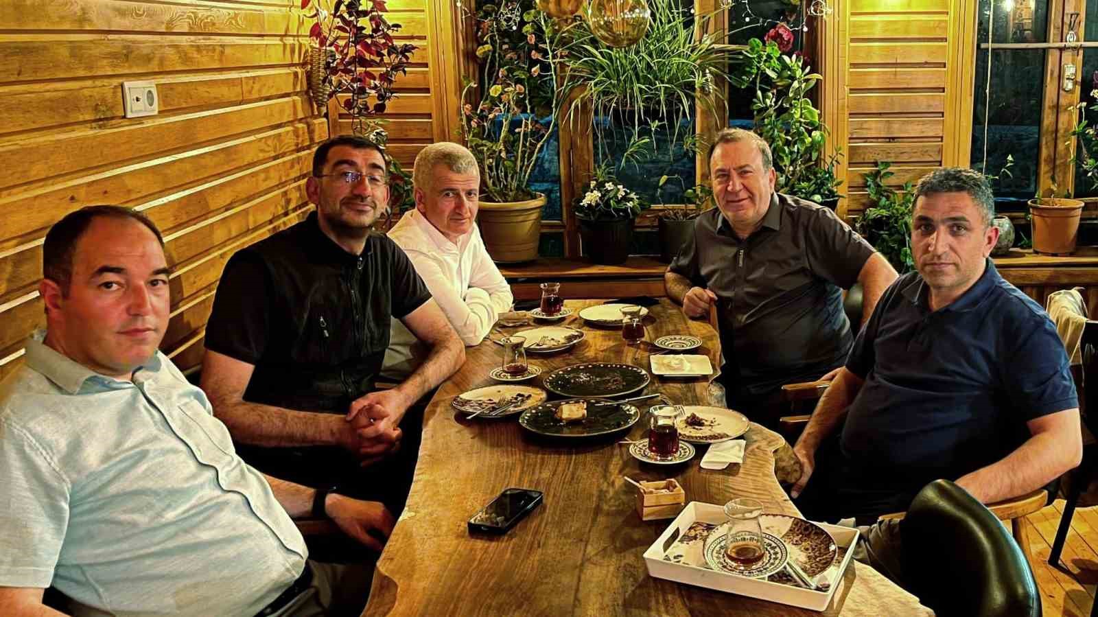 atso-baskani-demirci-den-odul-alan-gazetecilere-tebrik