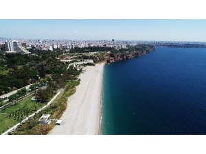Dünyaca Ünlü Konyaaltı Sahili 28 Gündür Kapalı