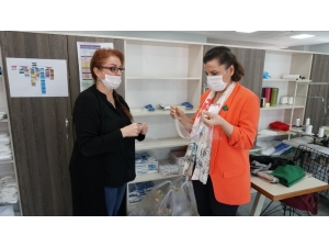 İzmit Belediyesi Esnafa Siper Maske Dağıtacak
