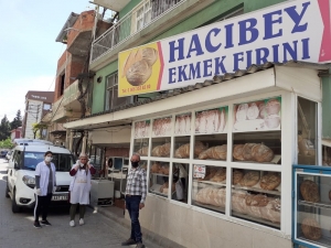 Sokağa Çıkma Kısıtlamasında Sokakları Fırıncılar Renklendirdi