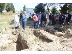 Mera Kavgasında Öldürülen Anne, Baba Ve İki Oğlu Yan Yana Defnedildi