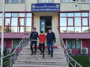 İstiklal Marşı’nı Okurken Vatandaşı Yaralayan Maganda Gözaltına Alındı