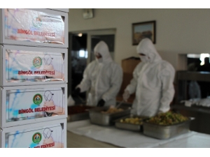 Bingöl’de Fedakar Sağlıkçılara İftar Hizmeti