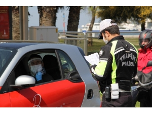 İzmir’de Kısıtlamaya Uymayanlara 3 Milyon 620 Bin Lira Para Cezası