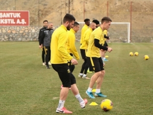 Yeni Malatyaspor Sözleşmesi Biten Bazı Oyuncularına Yeni Teklif Yapacak