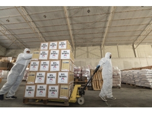 Mersin Büyükşehir Belediyesinden Roman Vatandaşlara Gıda Paketi