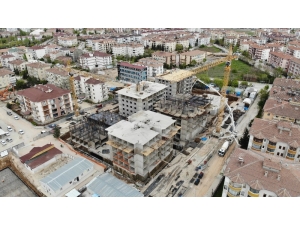 Elazığ’da Deprem Konutları Hızla Yükseliyor, Bazılarının Kaba İnşaatı Bitti