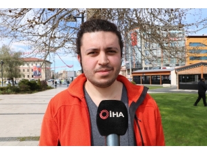 Onlar Göçüyor, Sivaslı Fotoğrafçı Onları Deklanşörle Avlıyor