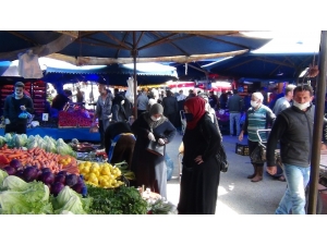 Bursalılar Pazarlara Akın Ettiler