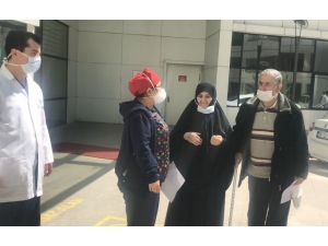 Kastamonu’da Yaşlı Çift El Ele Taburcu Oldu