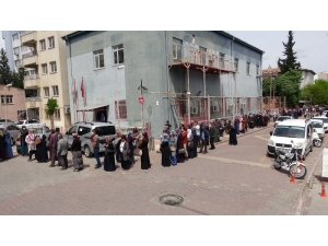 Şifre Kuyruğu Uzadıkça Uzadı