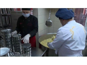 Altınordu Sydv’den Günlük 1400 Kişiye Sıcak Yemek